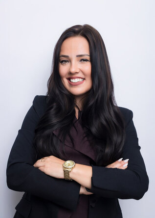 Dr. Alena Schuss
